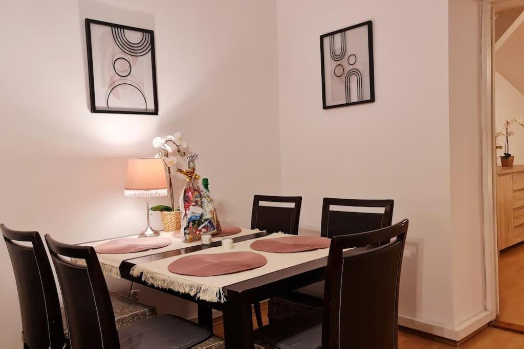 Przestronny Pokoj W Mieszkaniu Na Filipa Cracóvia Exterior foto